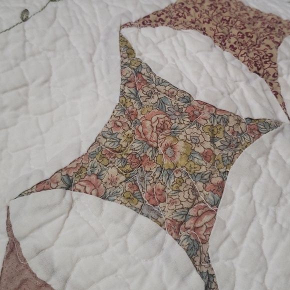 Quilted Cottage Shams I Standard Pair - Picture 10 of 12